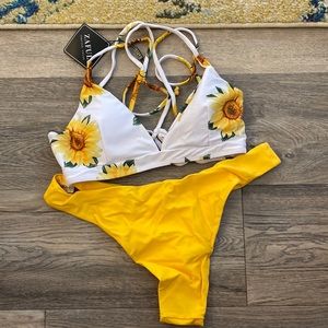 Zaful size 8 bikini sunflower with yellow bottoms